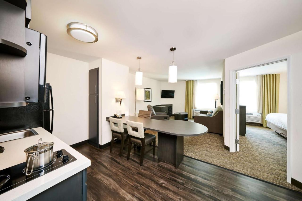 Sonesta Simply Pittsburgh Airport Hotel