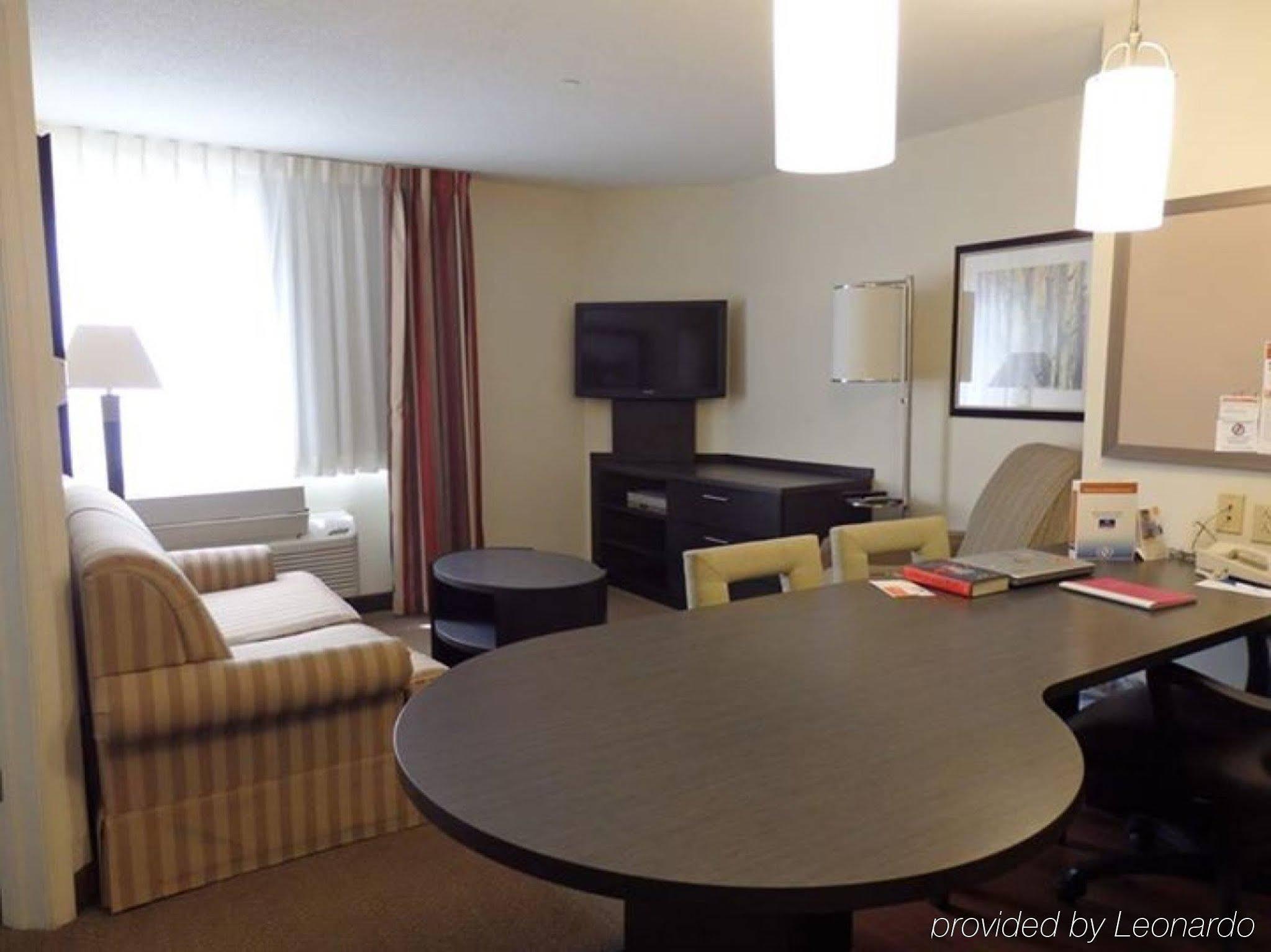Sonesta Simply Pittsburgh Airport Imperial